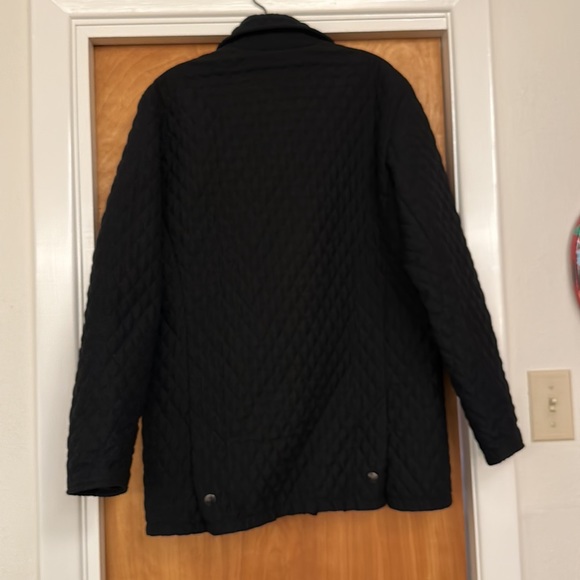 Women’s Barbour Size 6 Black Microfiber Quilted Jacket w Branded Snap Closure - Picture 3 of 5